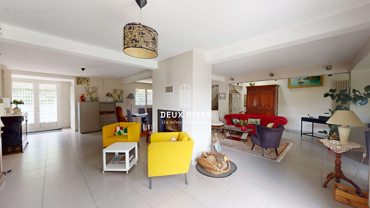 Maison à SAINT-SEBASTIEN-SUR-LOIRE