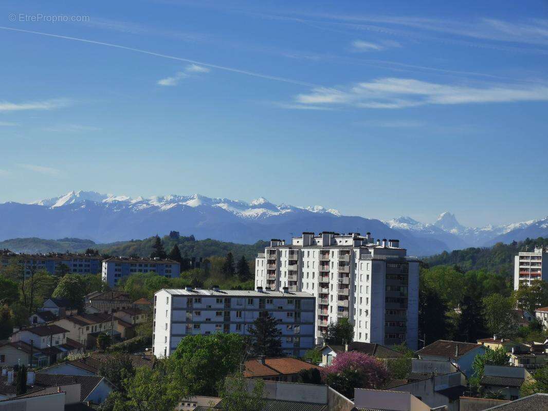 Appartement à BILLERE