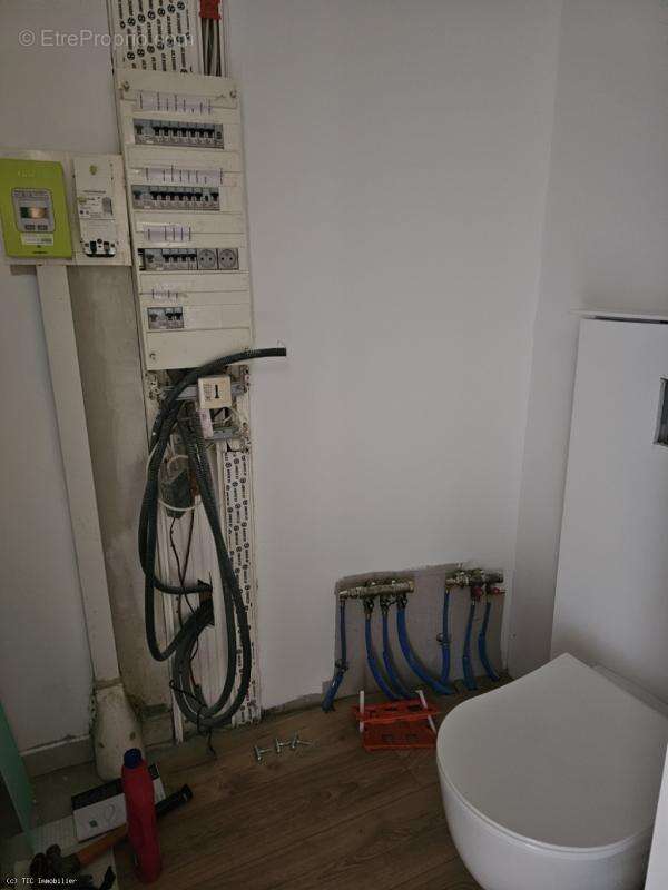 Pavillon de 3 Chambres avec Garage - 8km de Ruffec - photo 20