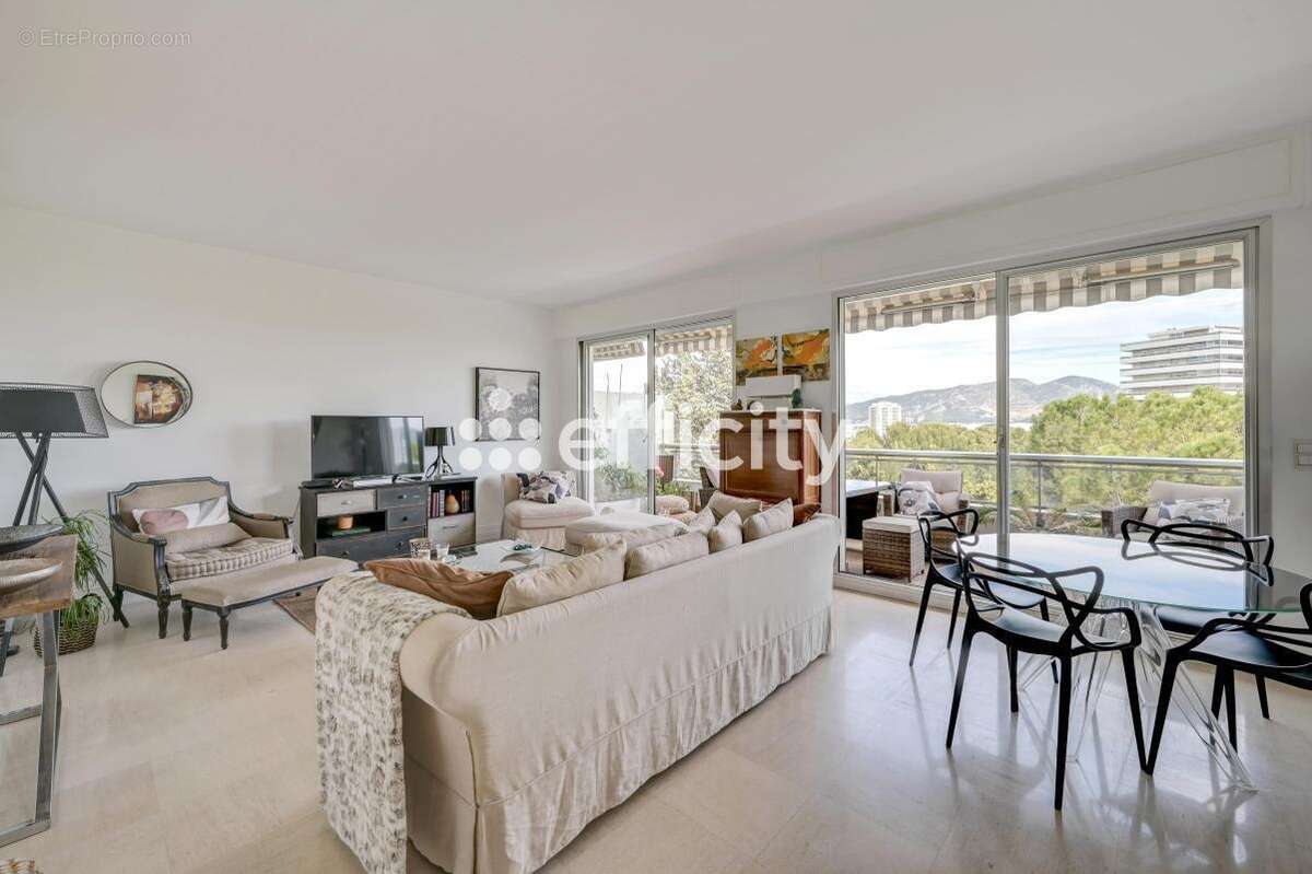 Appartement à MARSEILLE-8E