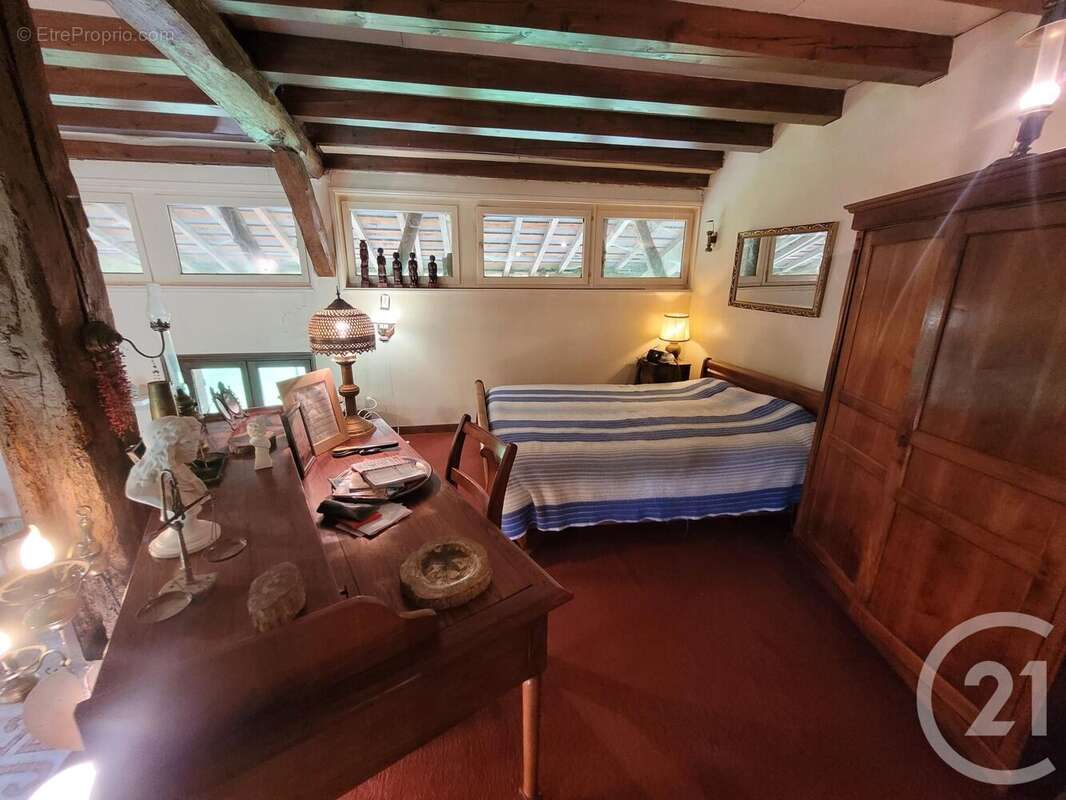 Maison à LA CHAPELLE-THECLE