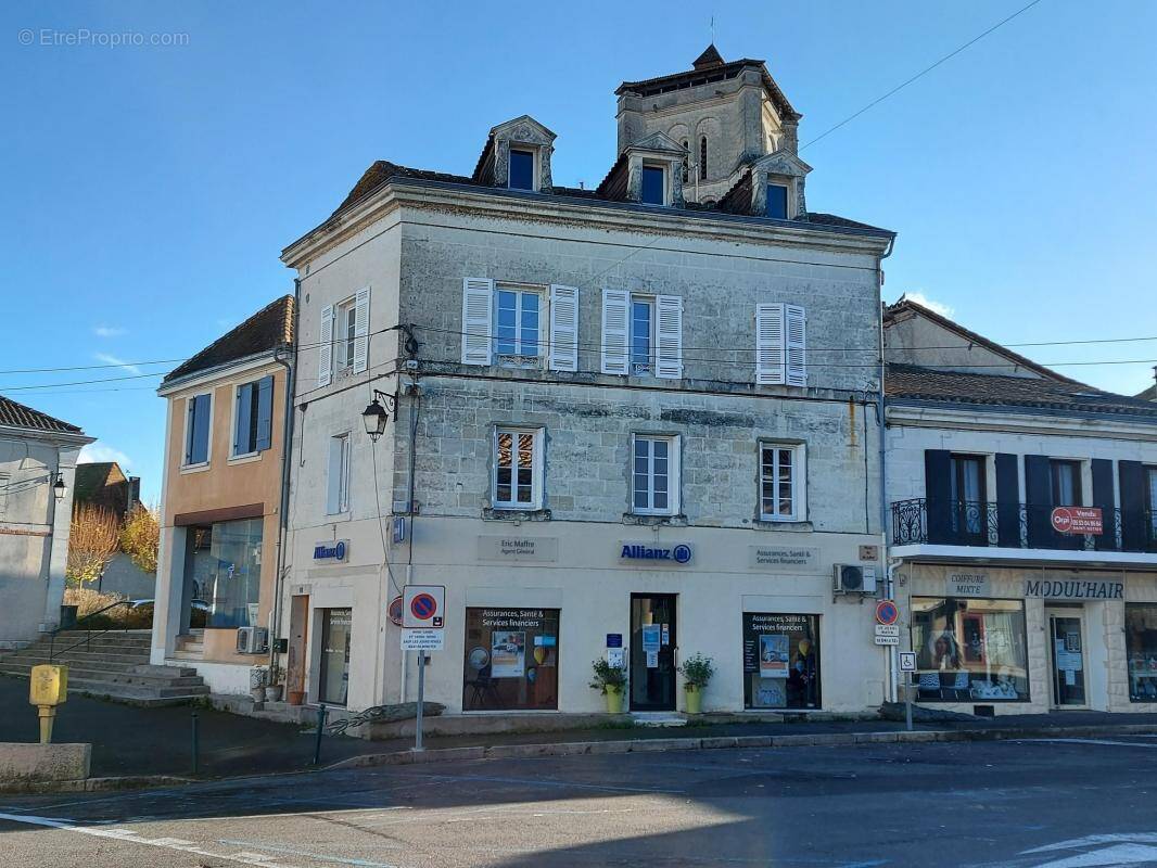 Appartement à SAINT-ASTIER