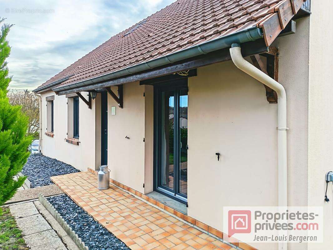 Maison à ARTANNES-SUR-INDRE