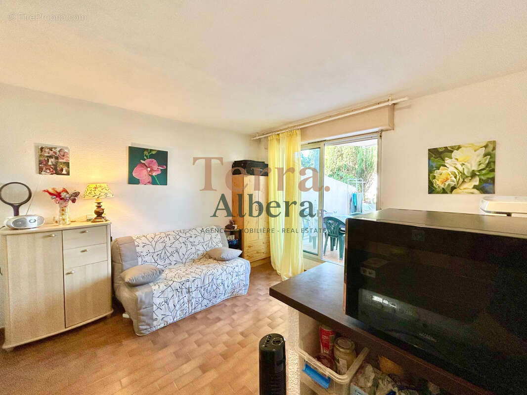 Canet port   studio cabine - terrasse de 17 m2 - photo 7