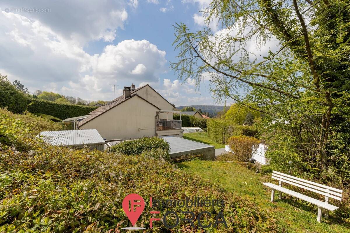 Maison à JOUY-AUX-ARCHES