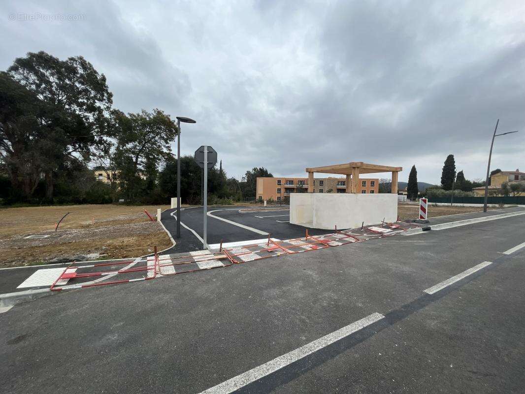 Terrain à Vendre à Bormes-les-Mimosas – 412 m² - photo 3