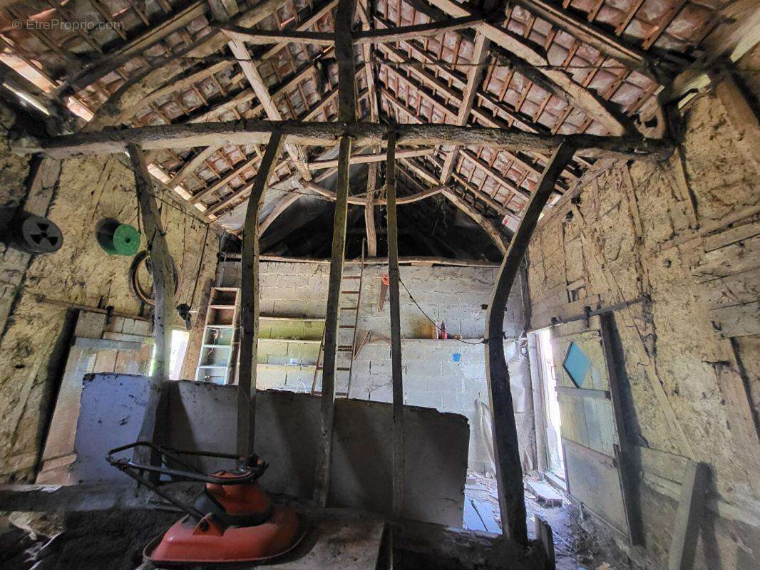 Maison à BEAURAINVILLE