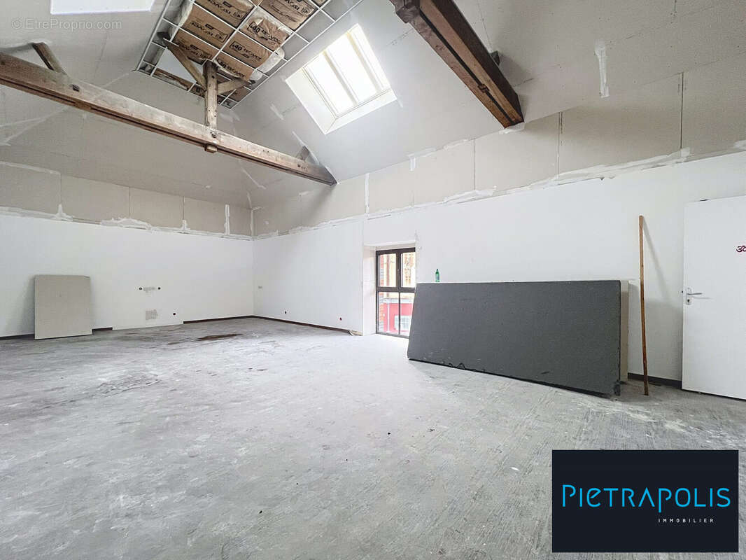 Commerce 120 m² à Beaune  - photo 2