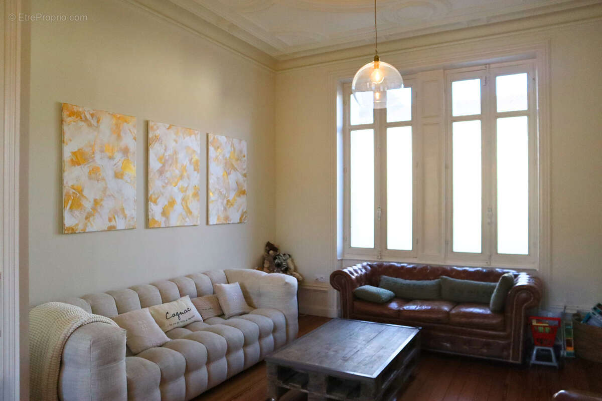 Maison à COGNAC