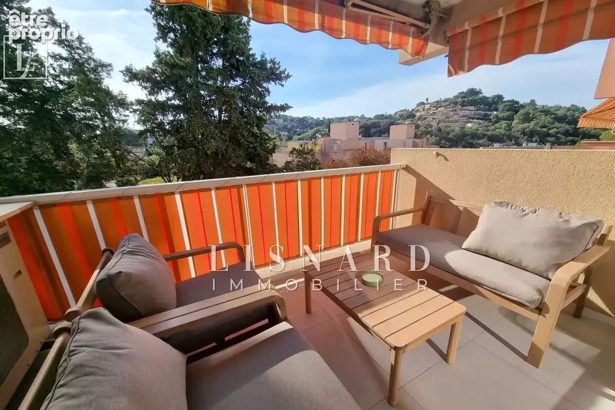 Appartement à VALLAURIS