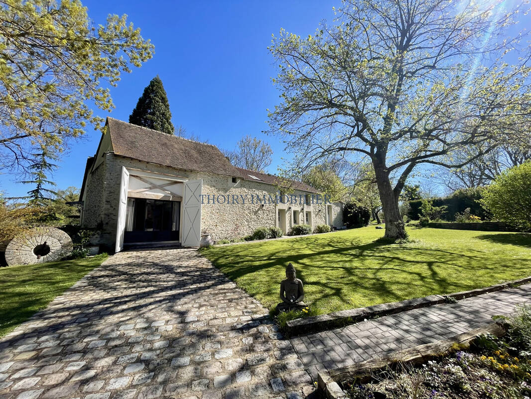 Maison à THOIRY
