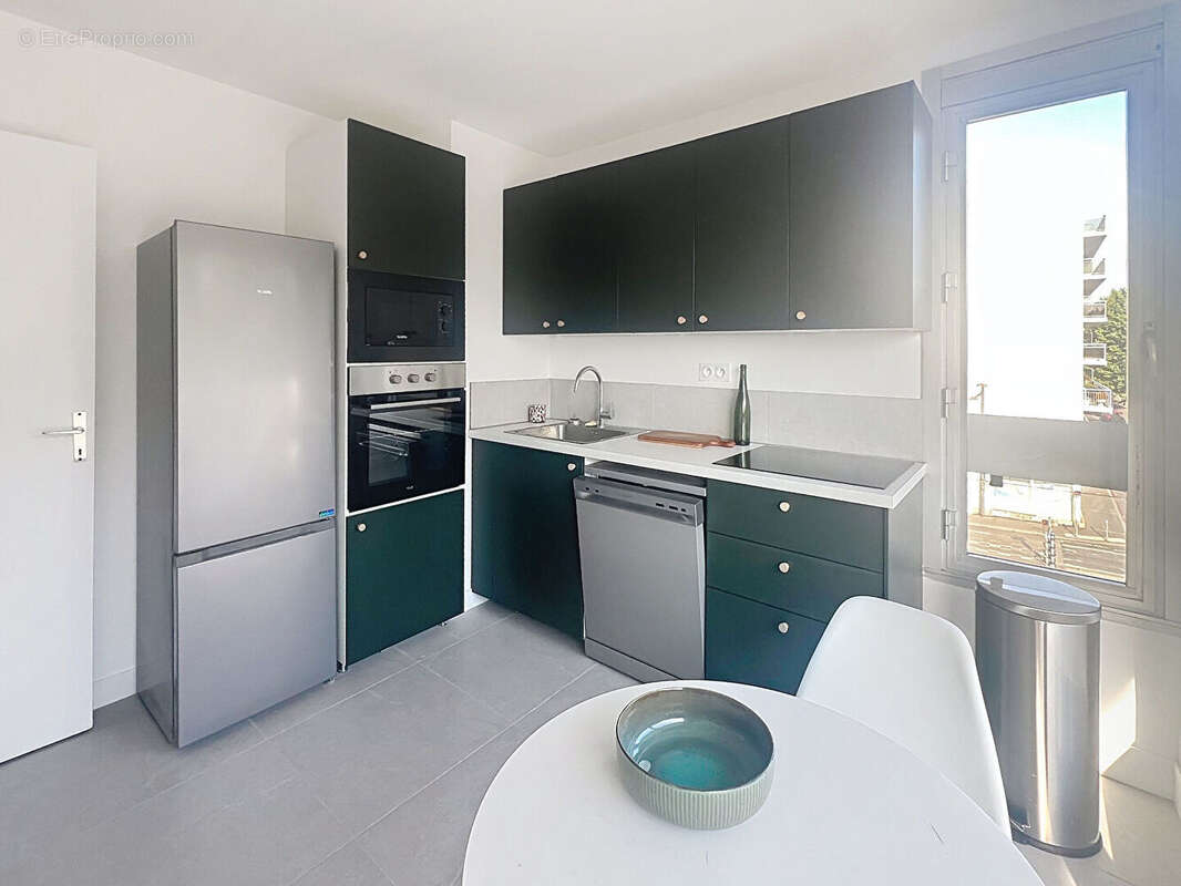 Appartement 3 pièces entièrement rénové avec vue seine - photo 6