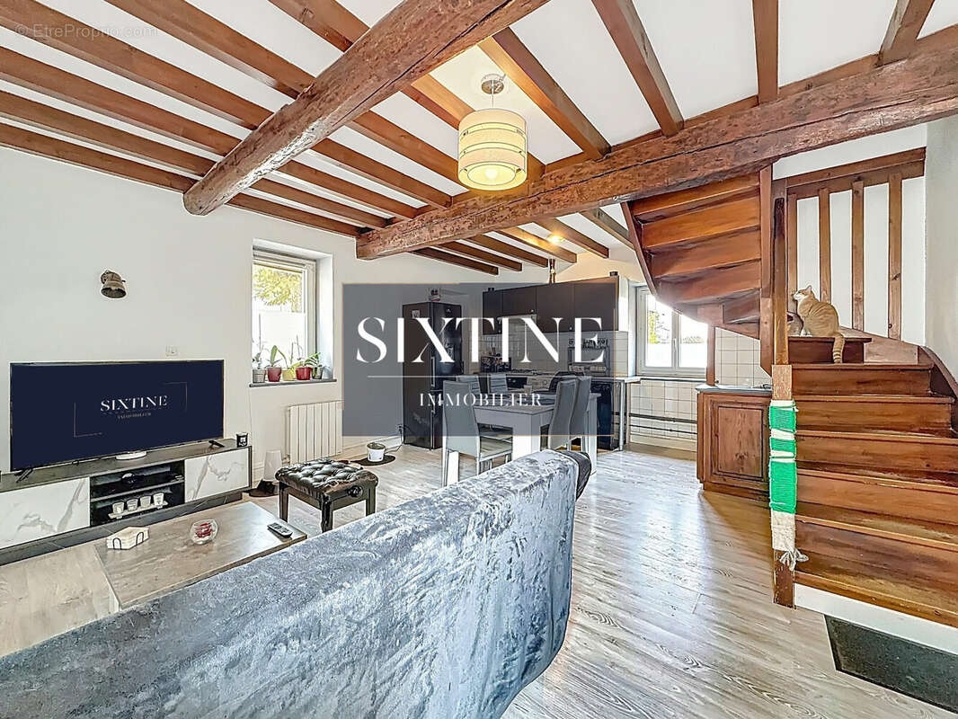 Appartement à SAINT-PRIM