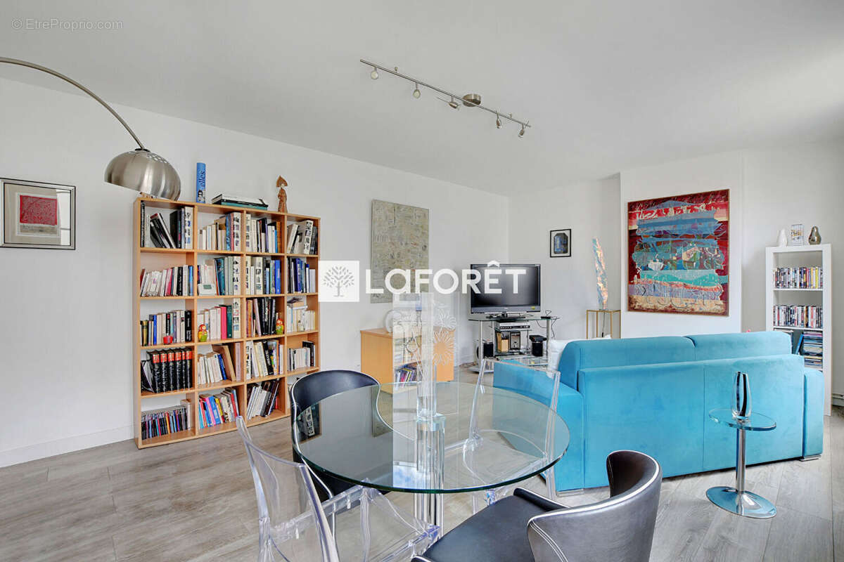 Appartement à PARIS-20E