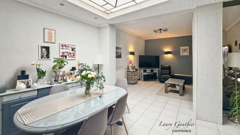 Maison à QUESNOY-SUR-DEULE