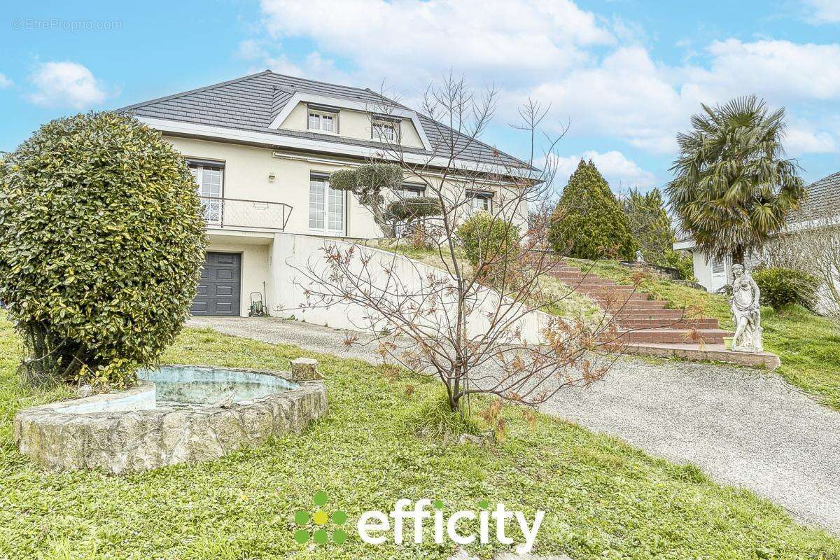 Maison à SALAISE-SUR-SANNE