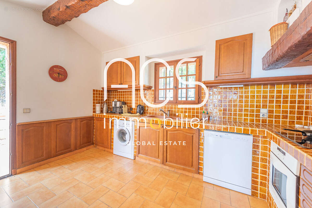 Maison à LES ISSAMBRES