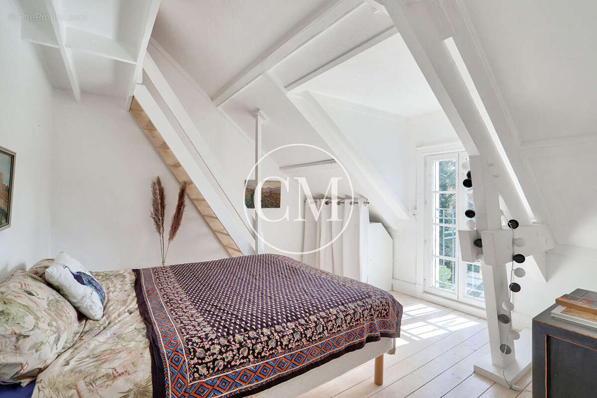 Maison à LES ESSARTS-LE-ROI