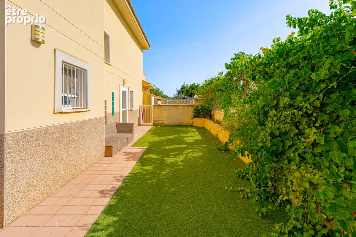 Villa - 7 pièces - piscine - sous-sol - jardin - Miramar - photo 6