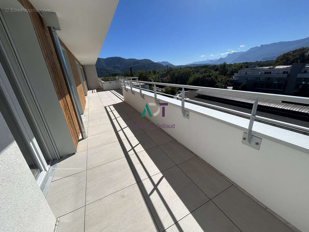 Appartement à MEYLAN