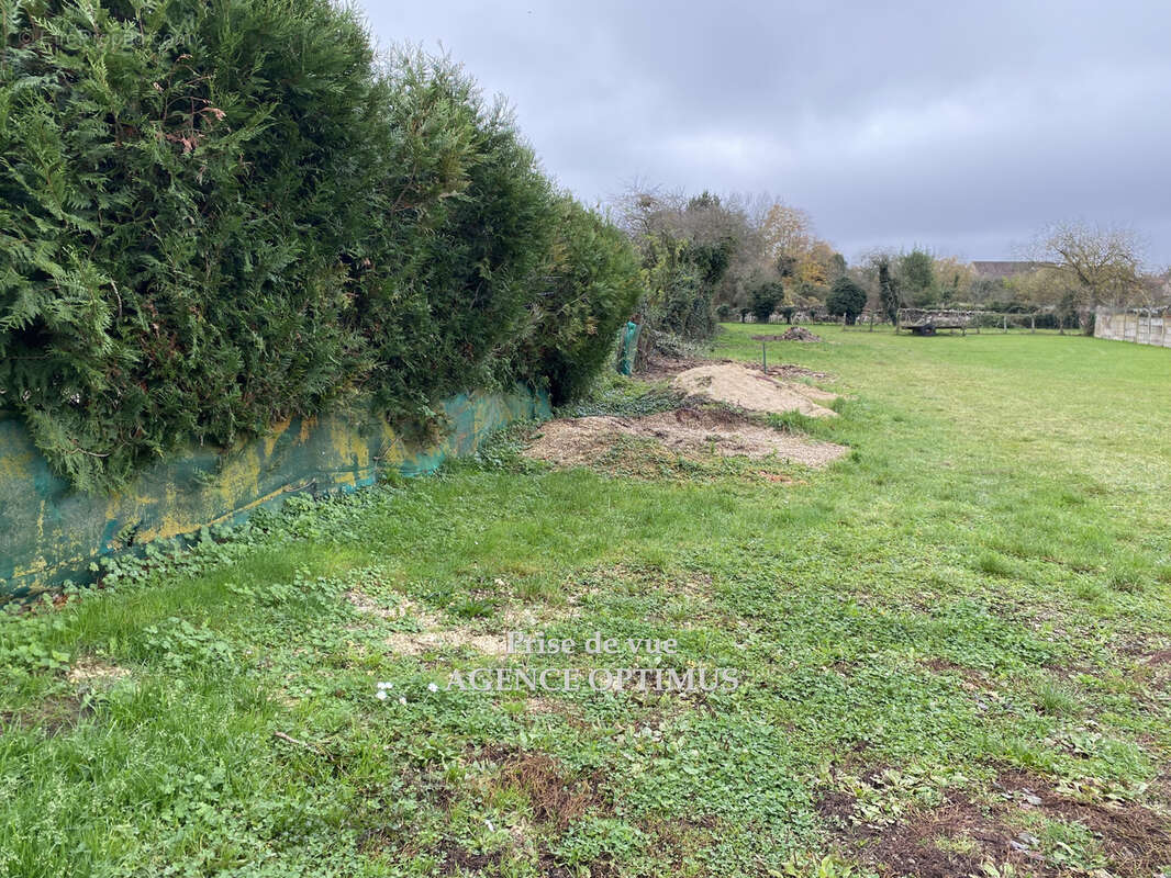 Terrain à VILLEBLEVIN