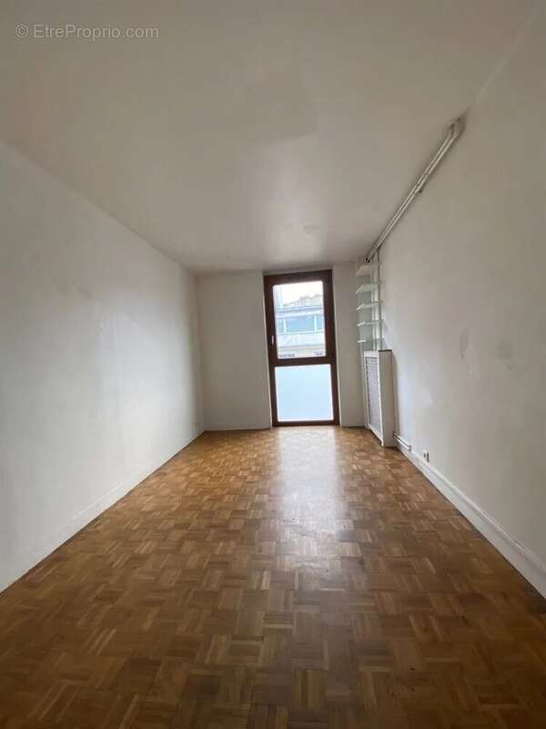 Appartement à LA GARENNE-COLOMBES