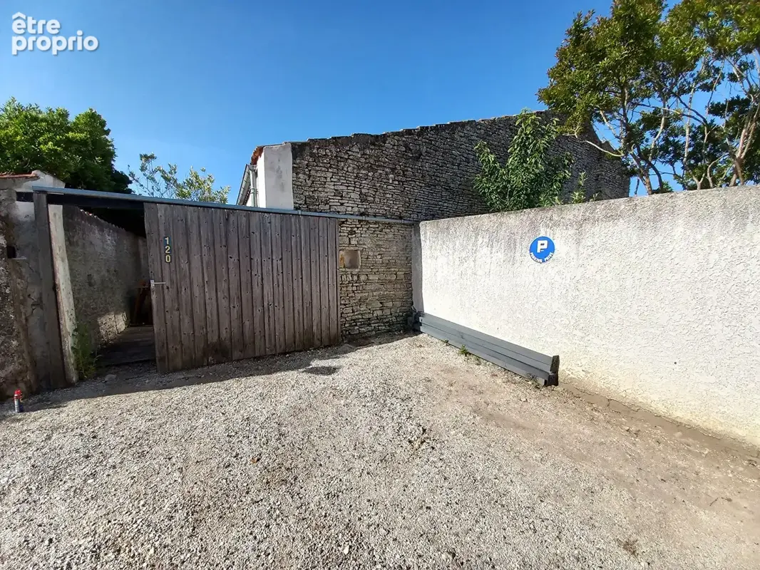 Ancien chai rénové de 57 m² avec patio : charme et authenticité ! - photo 6