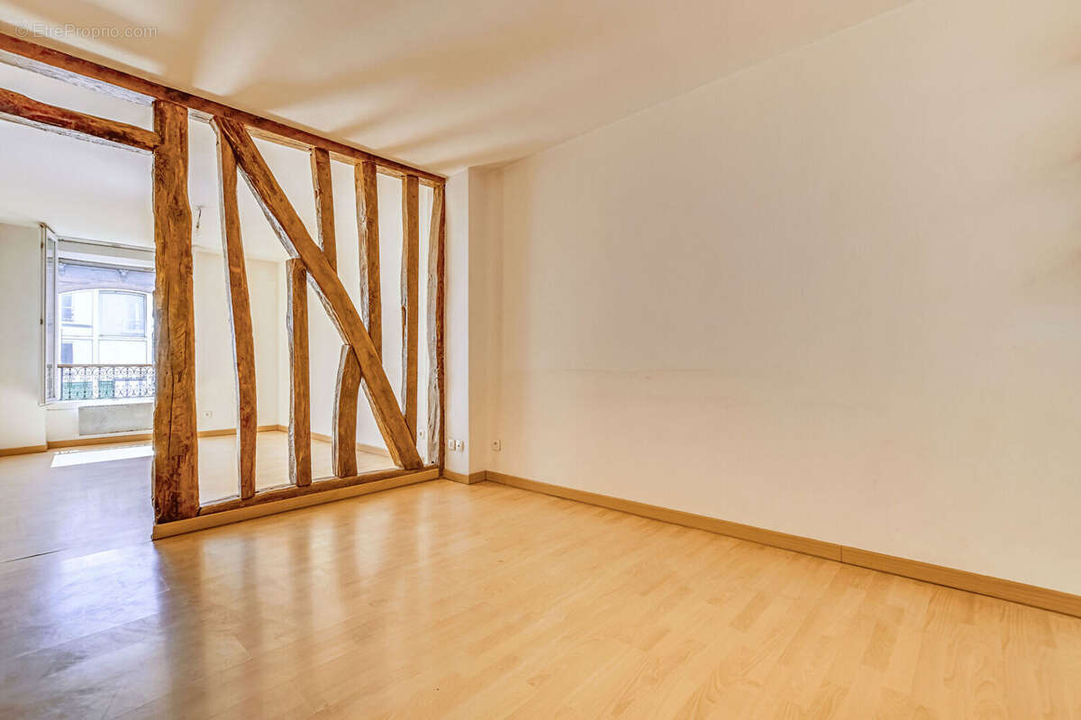 Appartement à PARIS-11E