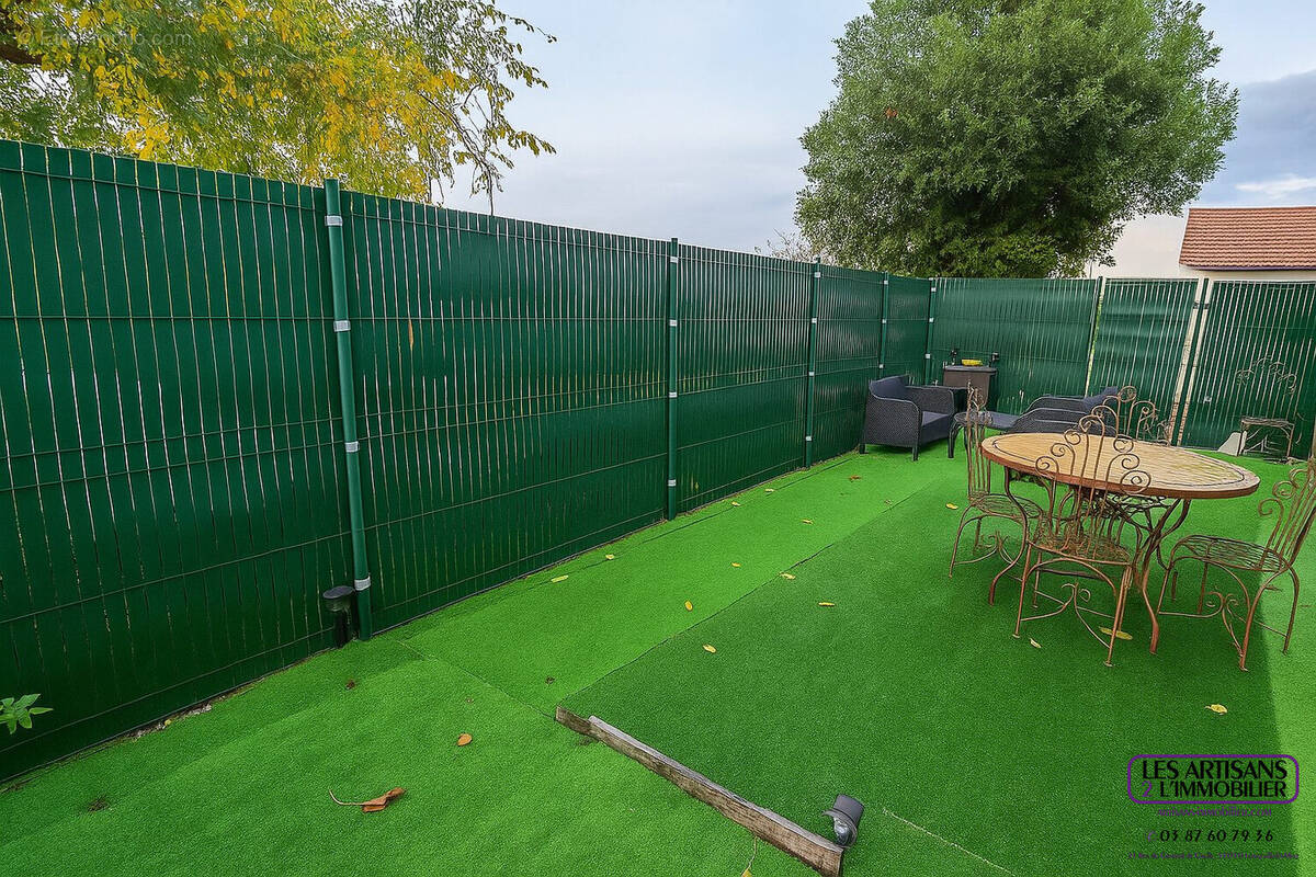 Appartement à VERNY