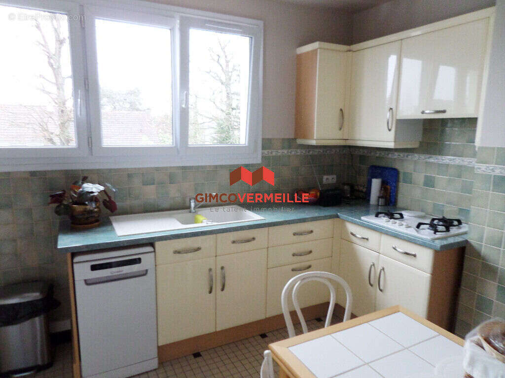 Appartement à LA CELLE-SAINT-CLOUD