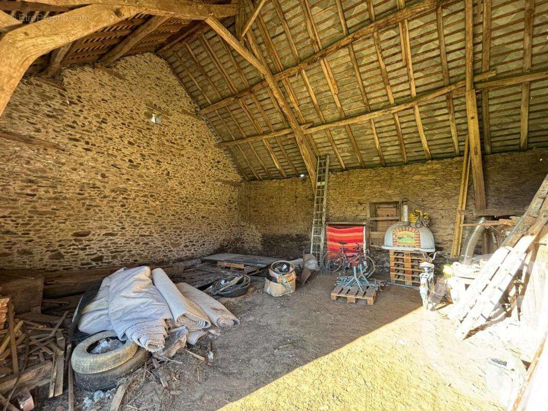 Maison à LA CROISILLE-SUR-BRIANCE