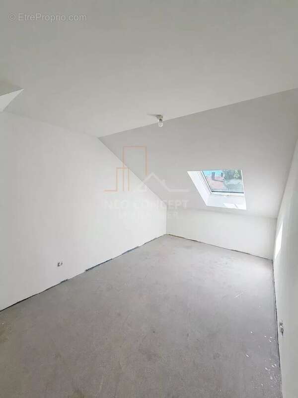 STRASBOURG  Duplex 4 pièces en attique  98,60 m² habitables et 113,15 m² au sol  Terrasse de 38,90 m² - photo 5