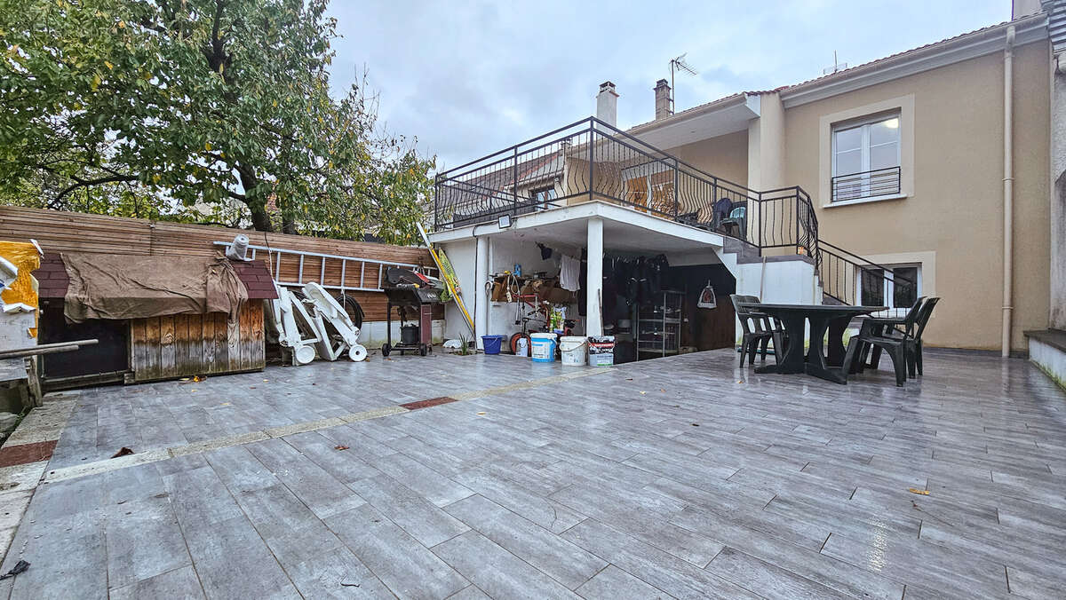 Maison à SARTROUVILLE