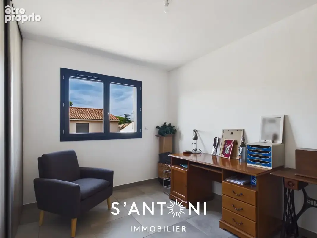 AGDE- Maison contemporaine 121 m²  3 chambres  Piscine  Garage - photo 16
