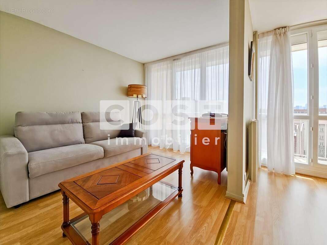 Appartement à COLOMBES