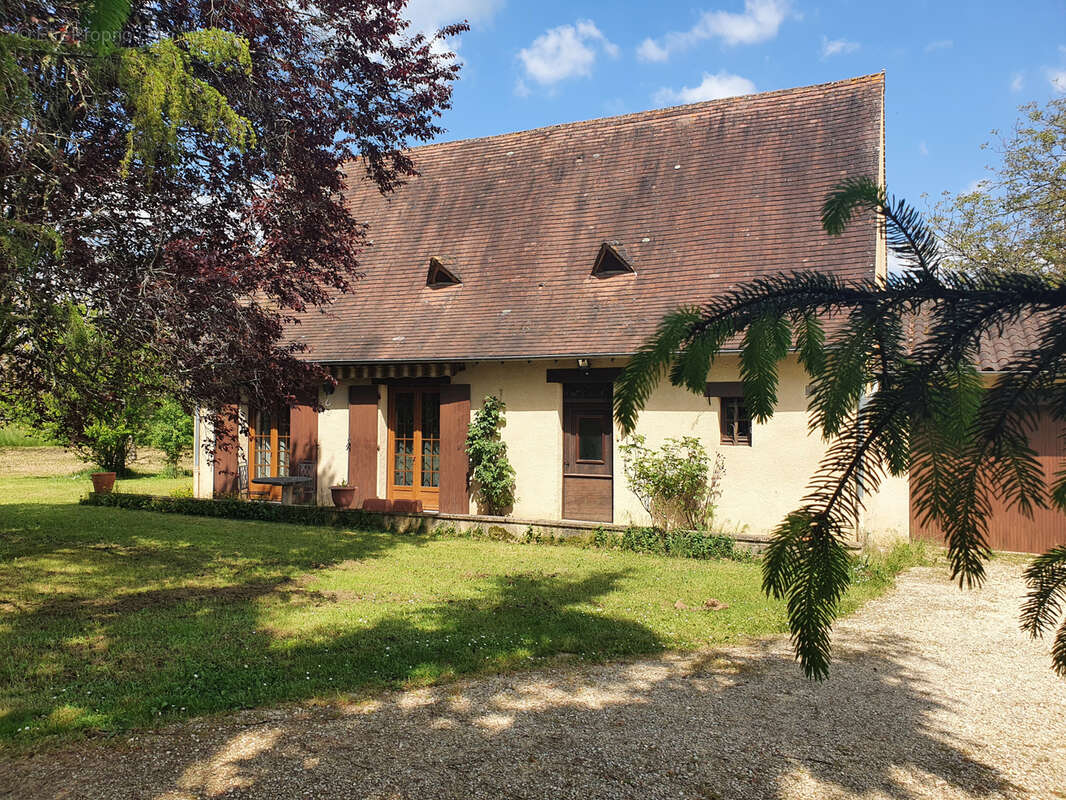Maison à SAINT-CYPRIEN