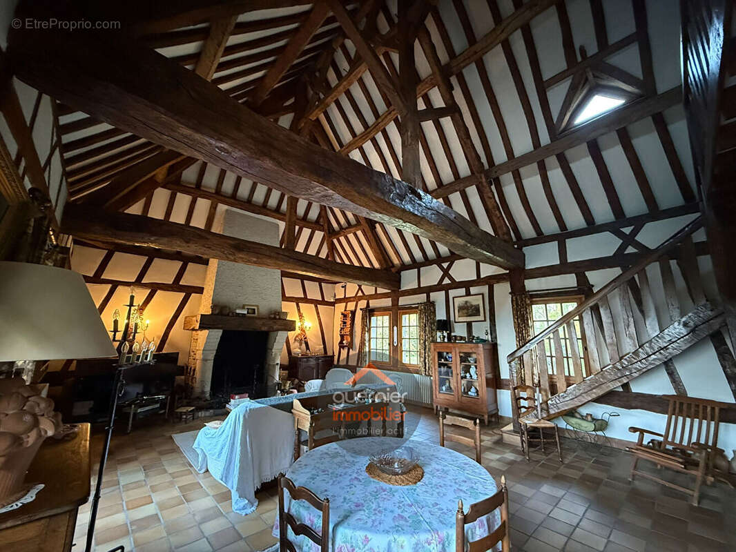 Maison à NEUFCHATEL-EN-BRAY