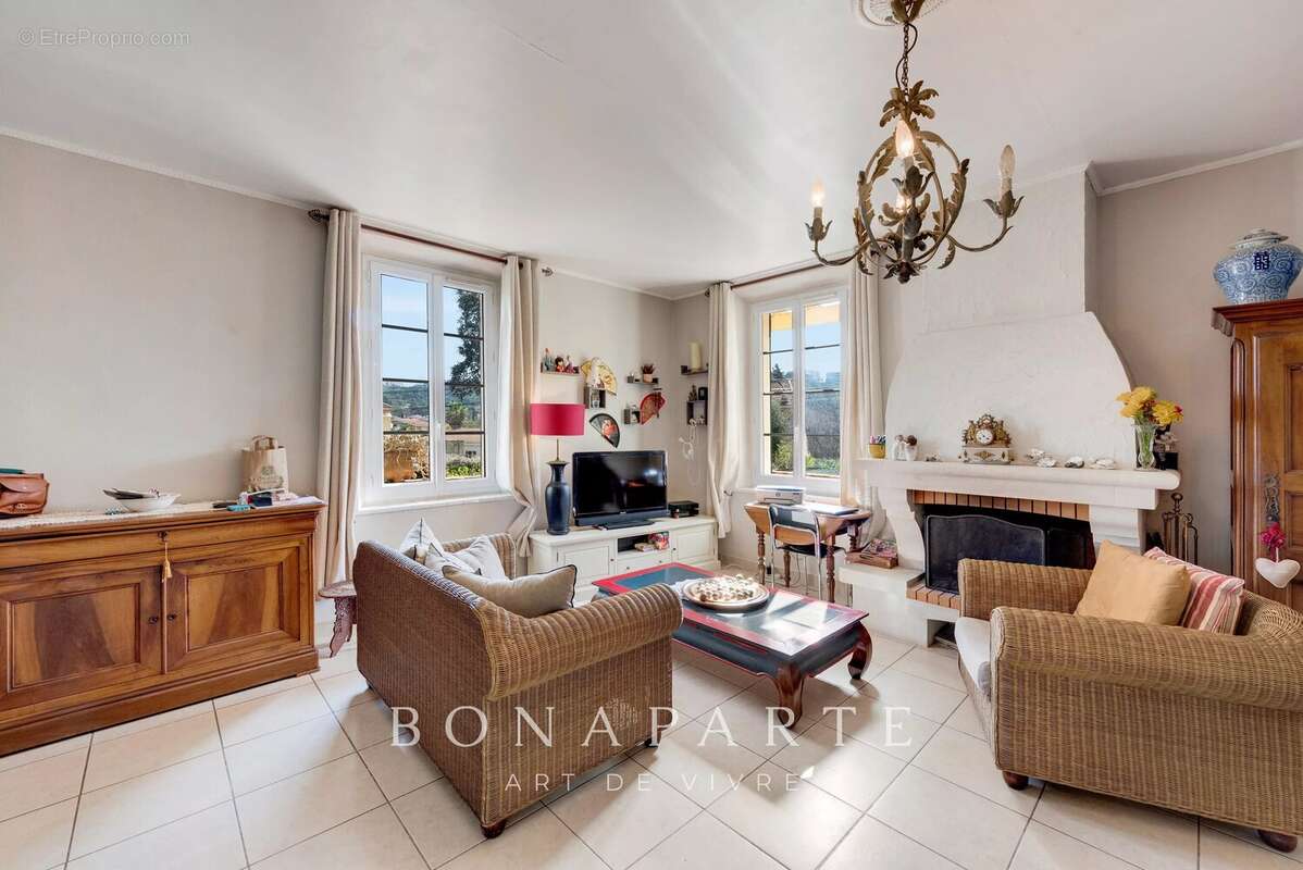 Saint-raphael - villa t4 traditionnelle - photo 4