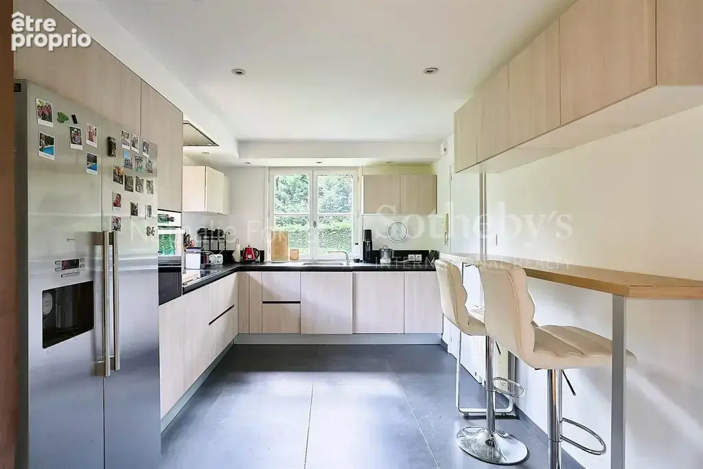 Croix résidentiel , très jolie maison d'architecte 6 chambres sur 2716 m2 de terrain . - photo 10