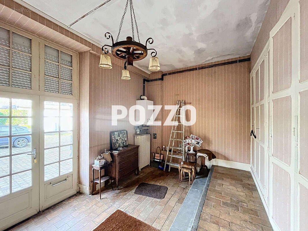 A vendre maison de 7 pieces (224 m2) a vire-normandie (14) - photo 11