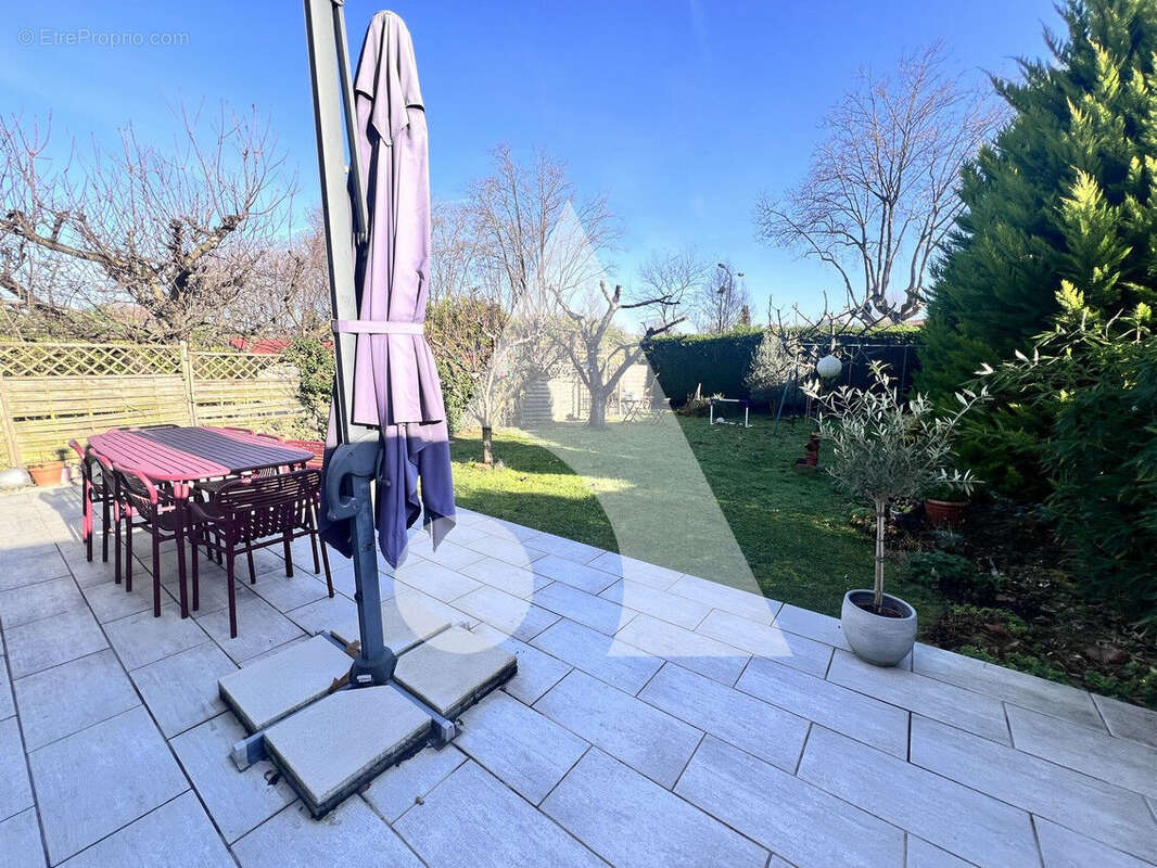 Maison à RILLIEUX-LA-PAPE