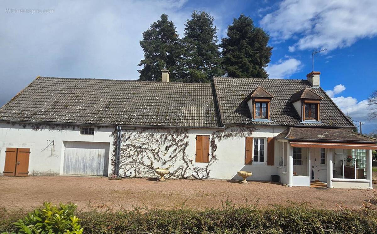 Maison à SAINT-POURCAIN-SUR-SIOULE