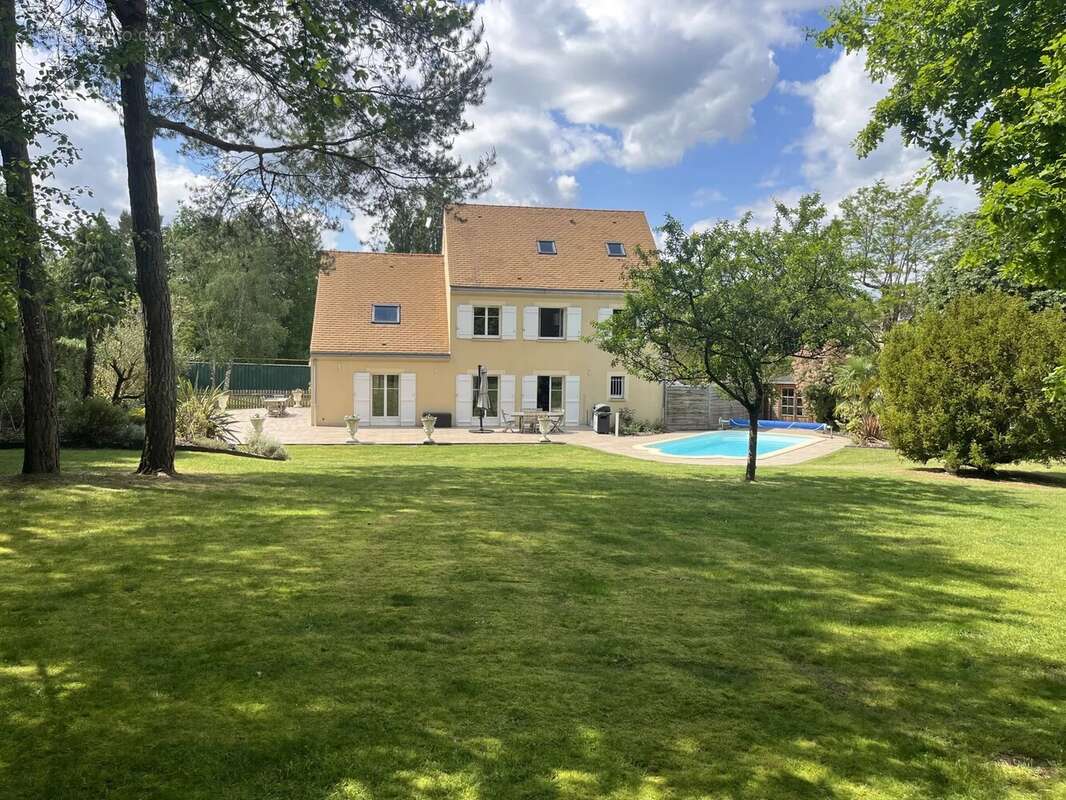 Maison à RAMBOUILLET