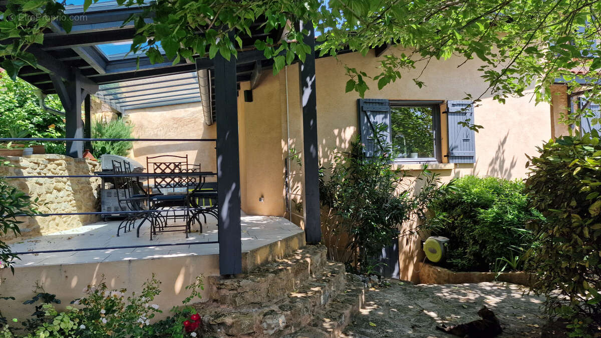 Maison à COUZON-AU-MONT-D&#039;OR