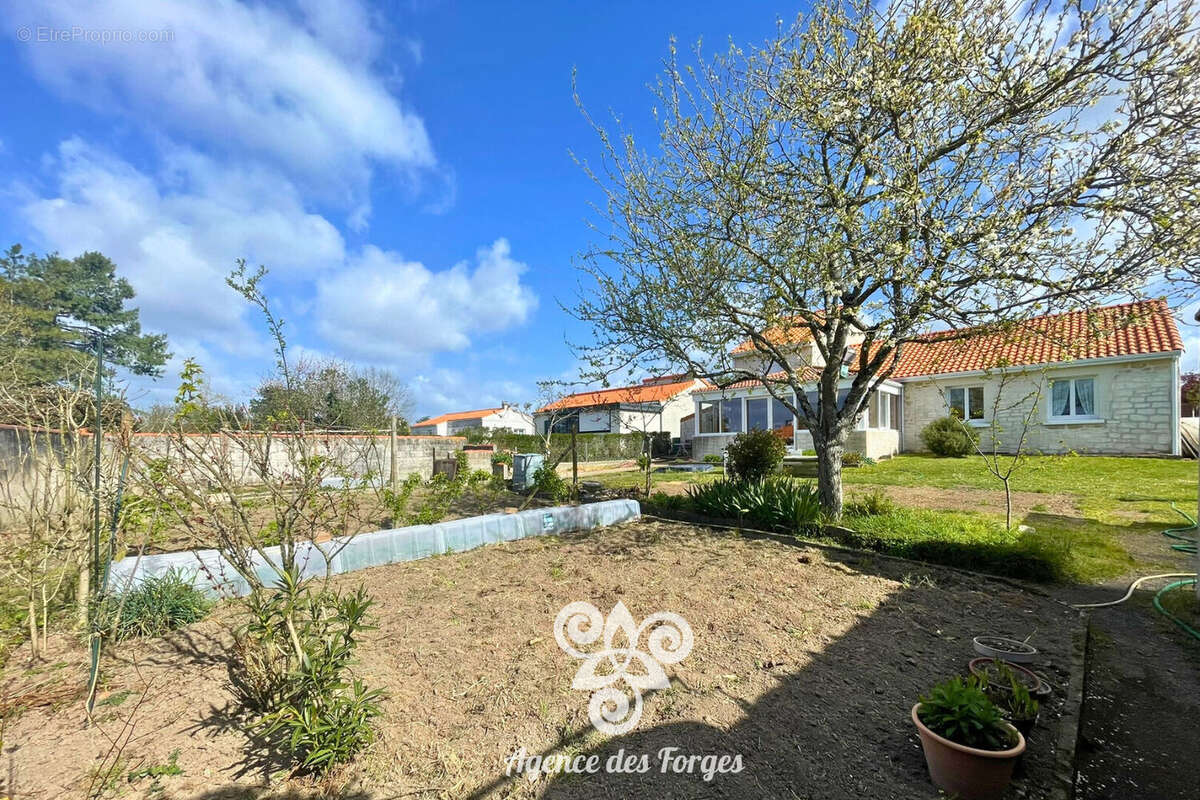 Maison à LE LANDREAU