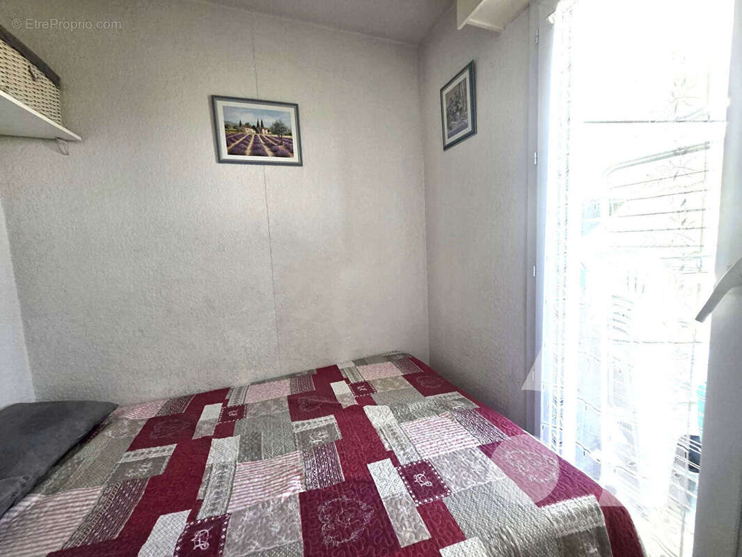 Fréjus plage  t1 bis avec coin nuit, piscine, parking - photo 8