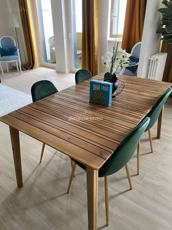 Appartement à COURBEVOIE