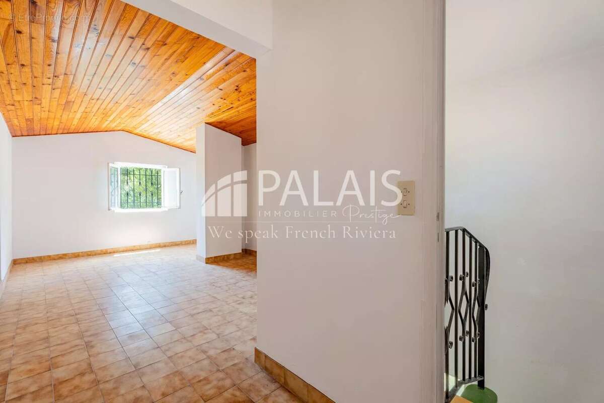 Maison - Saint-Laurent-du-Var -Les Pugets - photo 17