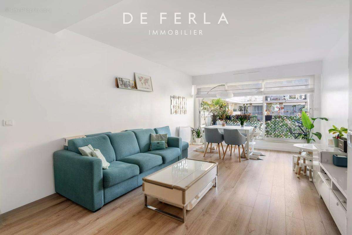 Appartement à PARIS-15E
