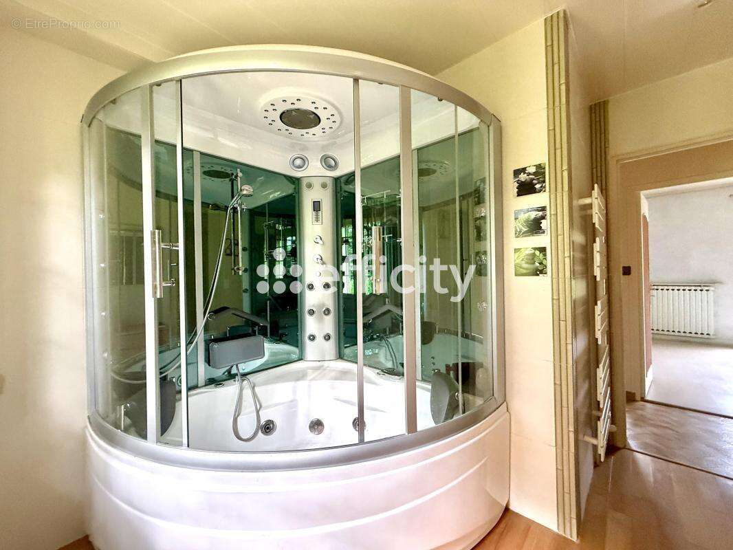 Maison 246 m² à Merlieux-Et-Fouquerolles  - photo 9